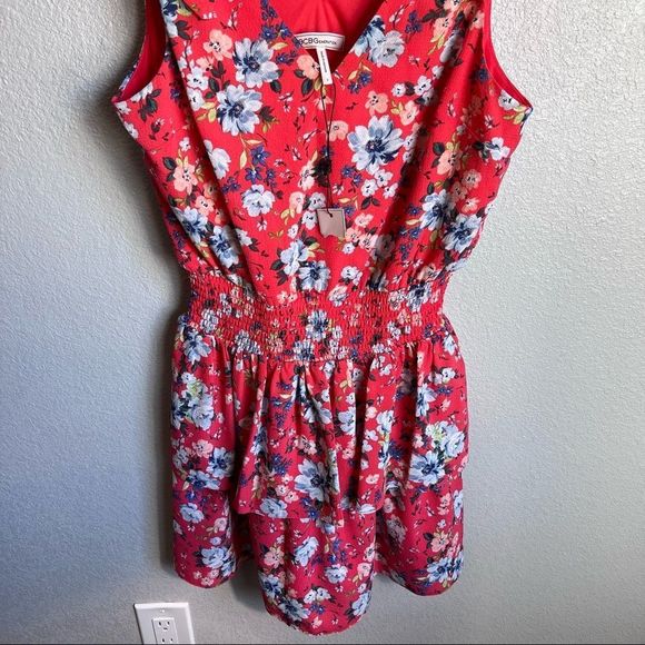 NWT BCBGeneration Tie Shoulders Smocked Waist in Red Blossom Size 2 - Picture 5 of 14